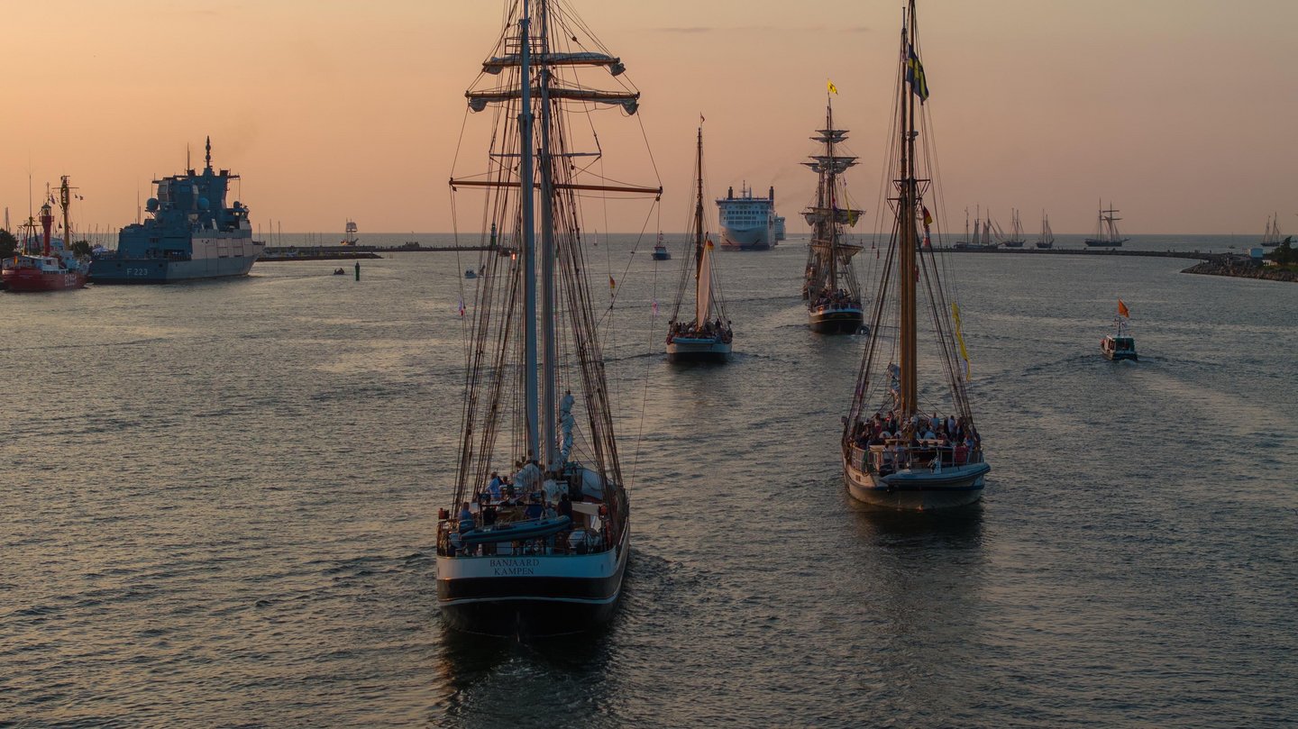 e012d9b9-2ef6-4df5-b080-7d950d45f6d0