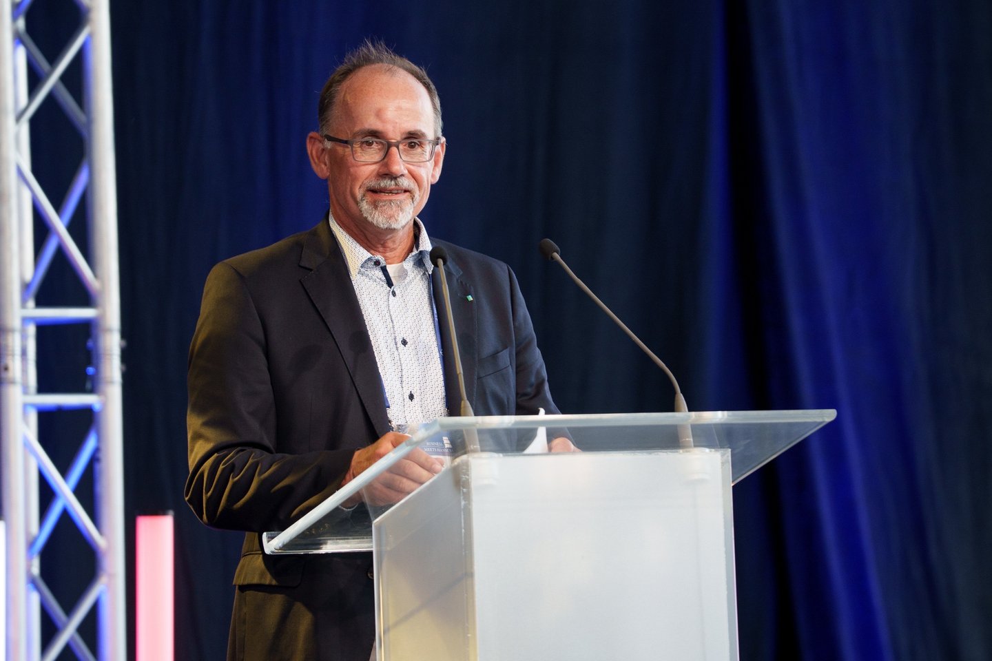 055437e8-615e-4a92-91dd-98f0d93e3a12