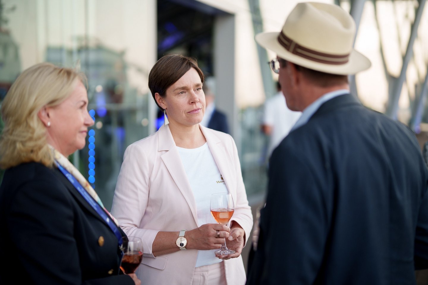 afdcd1c4-66b5-4077-a09b-a080d9971a82