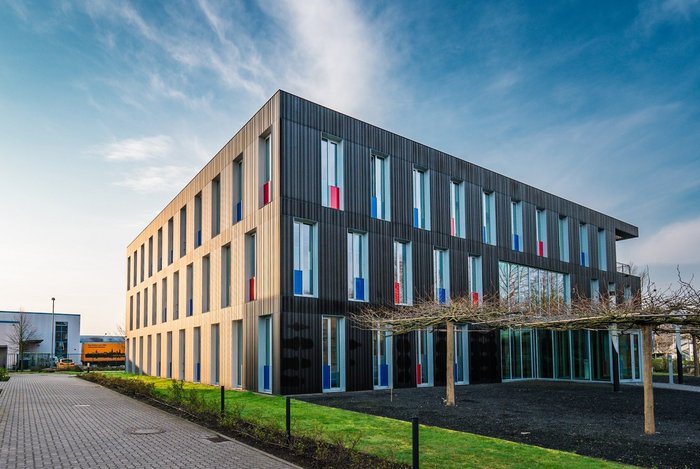 Das Gebäude des Firmensitzes der SEAR Gruppe in Rostock